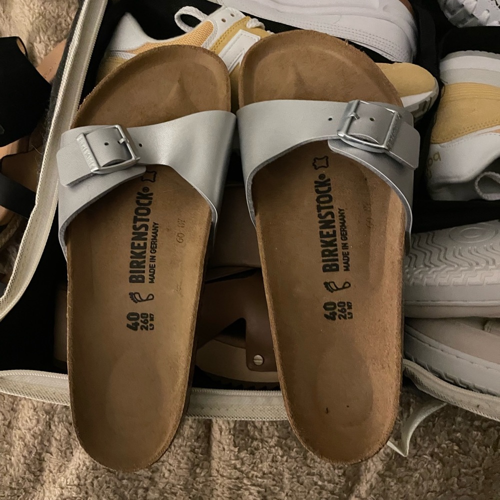 Brand new silver leather Birkenstocks in Madrid style size 40 or 9 1/2